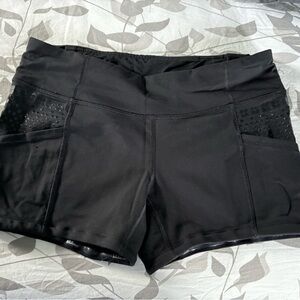 Lululemon shorts size 8